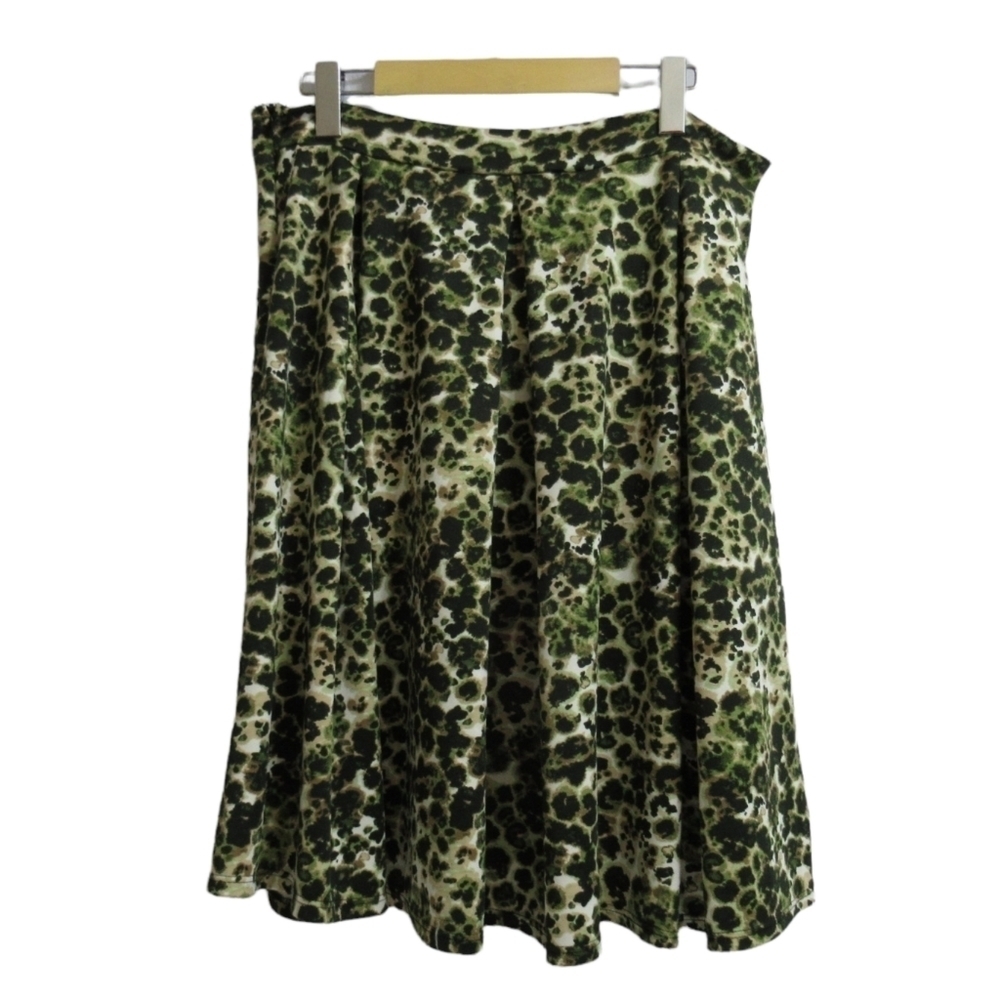Ashley Stewart Patterned Skirt In A Size 14